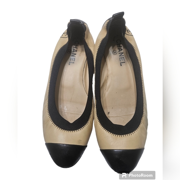 CHANEL Cap Toe Tan/ Black Ballet Flats Size 40/9-9.5 CC logo on side - Picture 9 of 13